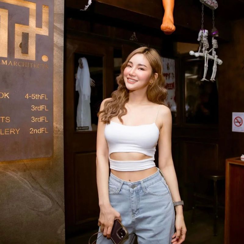 thai girl