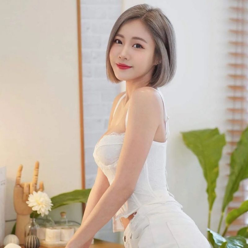 thai woman