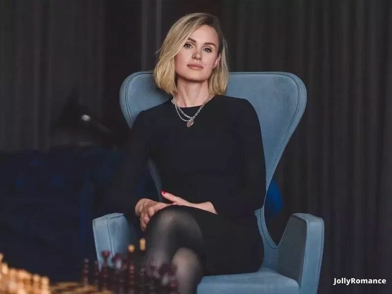 Olga, 39