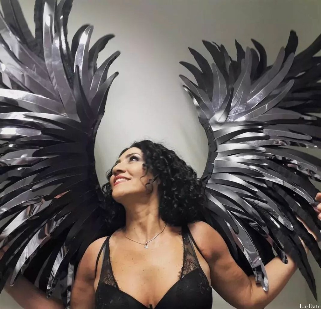 Marcela, 54