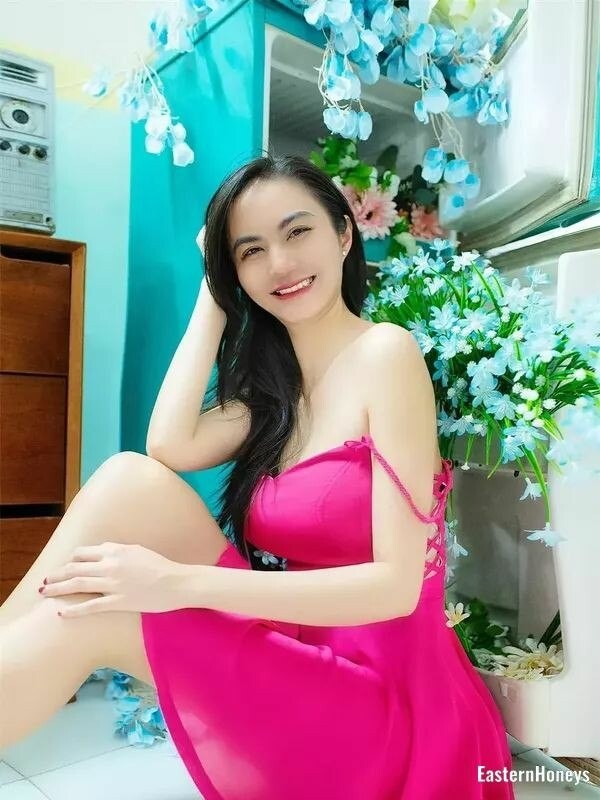 Diana, 25