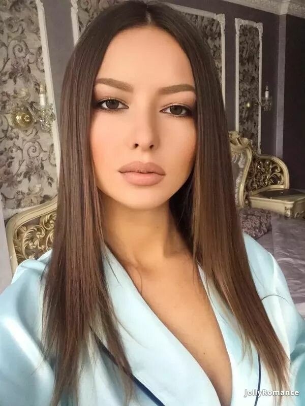 Inessa, 27