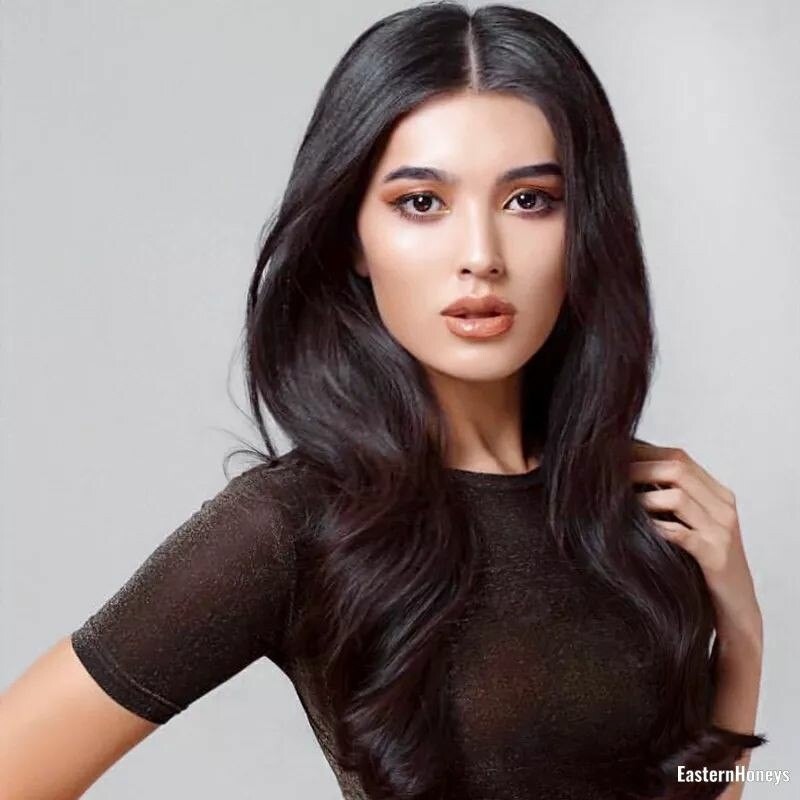 Aziza, 25