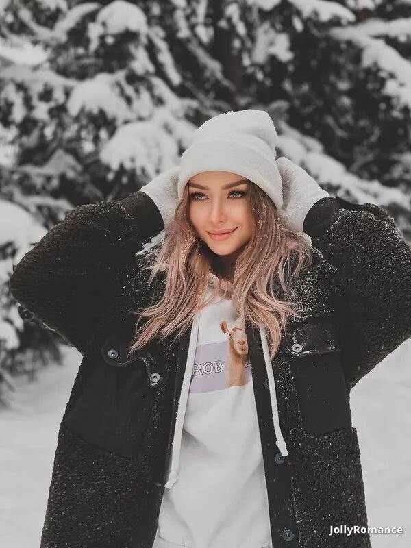 Alisija, 23
