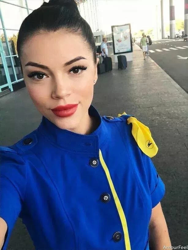 Viktoria, 32