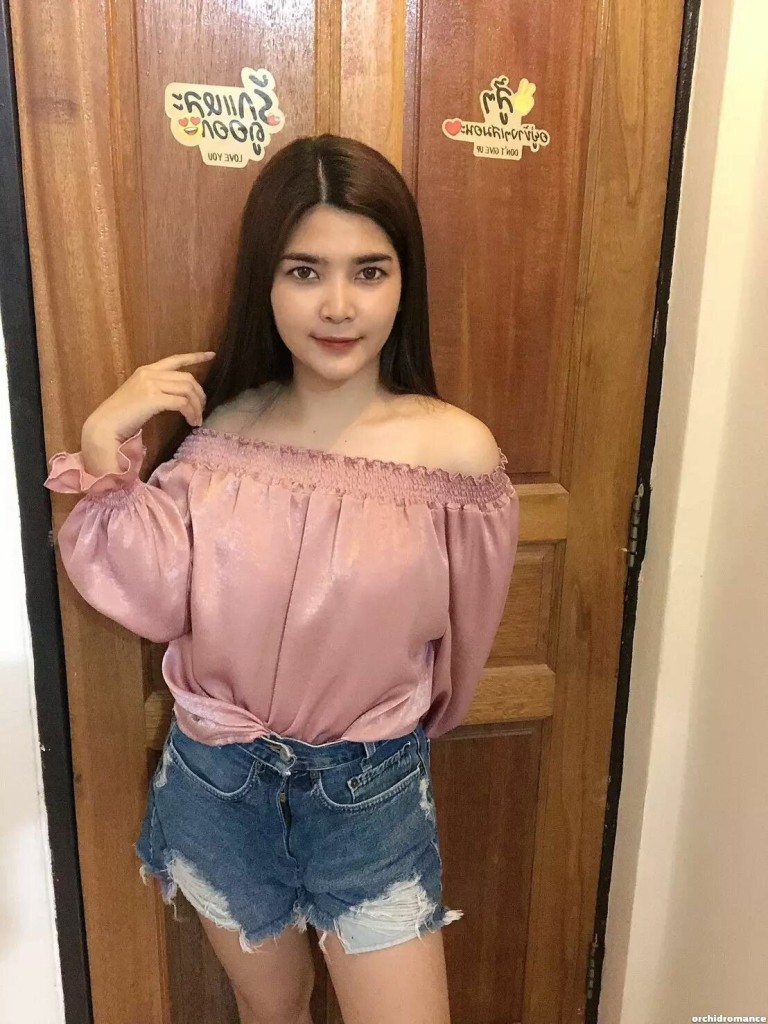 Lisa, 25